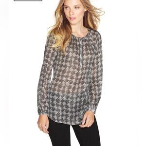 {WHBM} Silk Houndstooth Patterned Blouse Size 10 NWOT